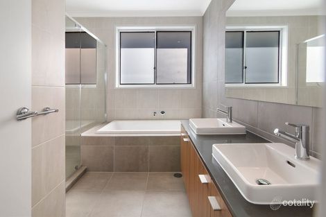 6 Regina St, Coomera, QLD 4209