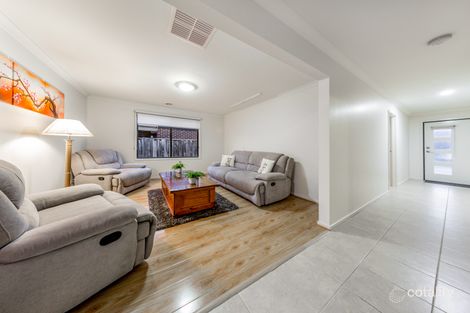 Property photo of 10 Hugden Close Lyndhurst VIC 3975