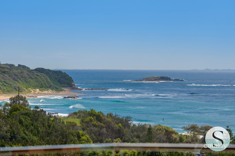 Property photo of 10 Barellan Street Caves Beach NSW 2281