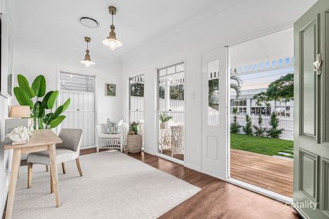 Property photo of 273 Tingal Road Wynnum QLD 4178