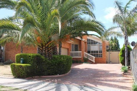 26 Carbon Cres, Mill Park, VIC 3082