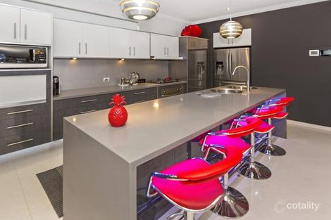 Property photo of 40 Southaven Drive Helensvale QLD 4212