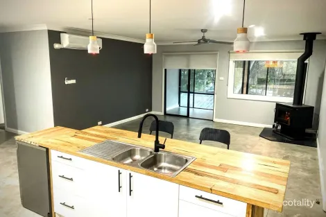 Property photo of 36 Promontory Way North Arm Cove NSW 2324
