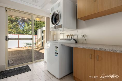 Property photo of 23 Edmonds Cove Safety Bay WA 6169