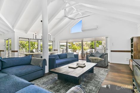 9 Oak St, Sunshine Beach, QLD 4567