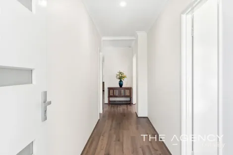 Property photo of 87 Sunstone Boulevard Treeby WA 6164