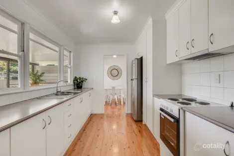 Property photo of 19 Catto Street Centenary Heights QLD 4350