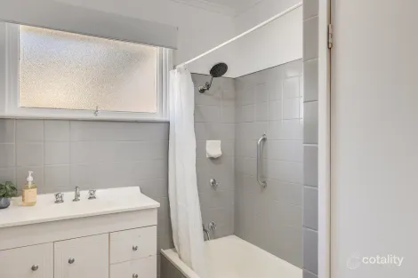 Property photo of 19 Catto Street Centenary Heights QLD 4350