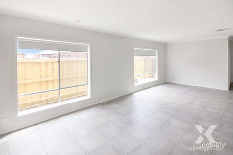 Property photo of 4 Cerulean View Werribee VIC 3030