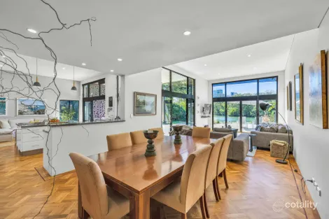 Property photo of 10 Karina Crescent Broadbeach Waters QLD 4218