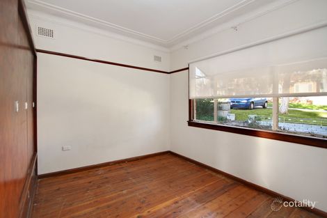 Property photo of 27 Rocklea Crescent Sylvania NSW 2224