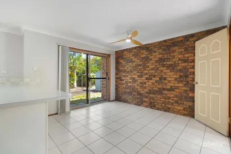 1 Nerrina Ct, Karana Downs, QLD 4306