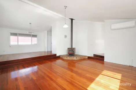 26 Copenhagen St, Wishart, QLD 4122