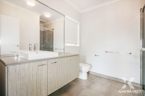Property photo of 4 Cerulean View Werribee VIC 3030