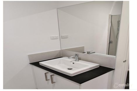 Property photo of 11 Milan Way Truganina VIC 3029