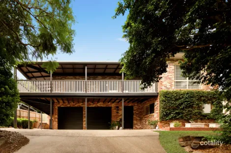 Property photo of 16 Granada Drive Eatons Hill QLD 4037