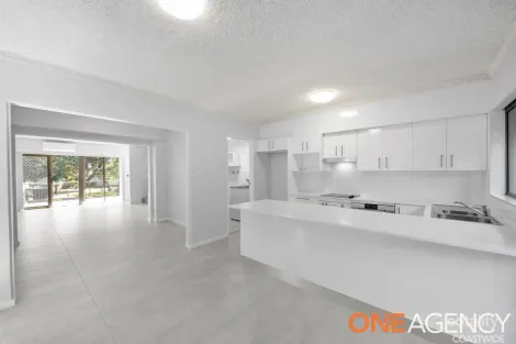 Property photo of 2/37 Masons Parade Point Frederick NSW 2250