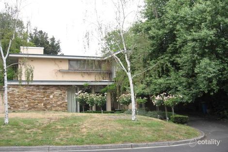 2 Snowden Pl, Canterbury, VIC 3126