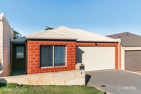 4 Magnet Cl, Lake Coogee, WA 6166