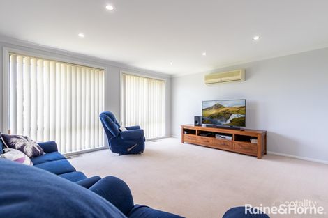 Property photo of 4 Acer Close Kelso NSW 2795