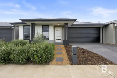 8 Butcherbird Pde, Winter Valley, VIC 3358