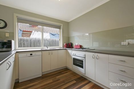Property photo of 5 Helmsdale Court Cranbourne West VIC 3977