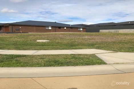 Property photo of 100 Brookfield Avenue Fletcher NSW 2287