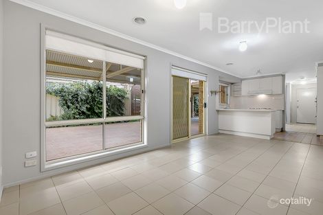 Property photo of 23 Pinnock Avenue Roxburgh Park VIC 3064
