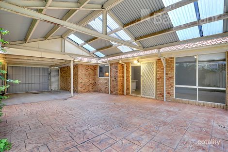 Property photo of 23 Pinnock Avenue Roxburgh Park VIC 3064