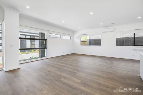 Property photo of 2/52 Aqueduct Road Langwarrin VIC 3910