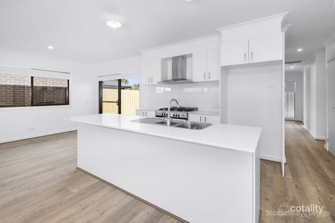 Property photo of 2/52 Aqueduct Road Langwarrin VIC 3910