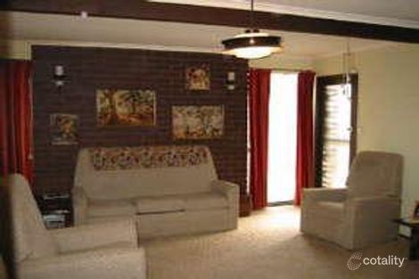 Property photo of 36 Minnamurra Crescent Hillvue NSW 2340