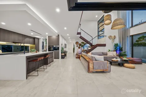 Property photo of 93 Serenity Boulevard Helensvale QLD 4212