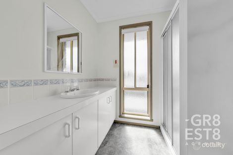 Property photo of 60 Bellevue Drive Berwick VIC 3806