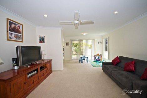 Property photo of 12 Respall Way Arundel QLD 4214