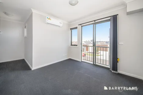 Property photo of 27 Onyx Crescent Officer VIC 3809