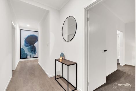 Property photo of 5 Apsley Close Angle Vale SA 5117