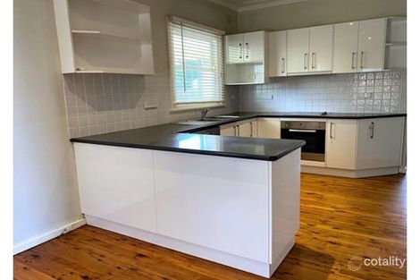 Property photo of 24 McRae Street Hillvue NSW 2340