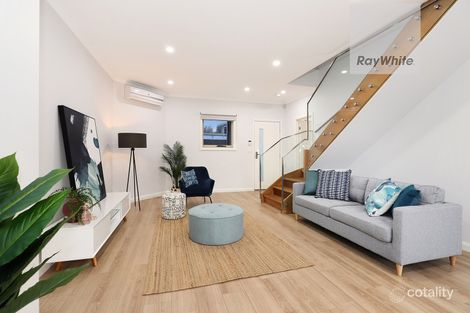 Property photo of 2/30 Waratah Avenue Tullamarine VIC 3043