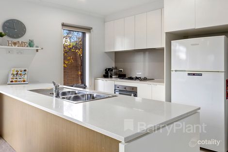 Property photo of 20 Grove Way Wantirna South VIC 3152
