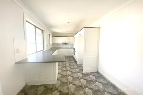 Property photo of 4 Barlow Crescent Canley Heights NSW 2166