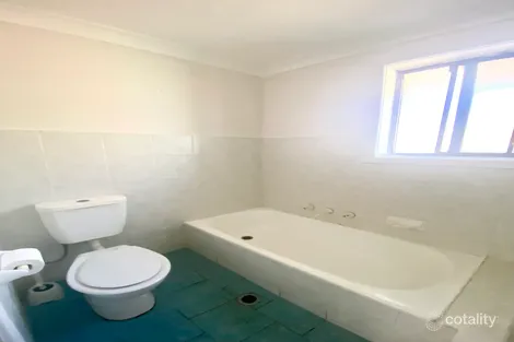 Property photo of 4 Barlow Crescent Canley Heights NSW 2166