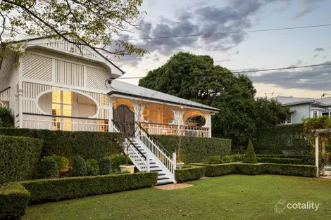 27 LAMA ST, CHELMER, QLD 4068