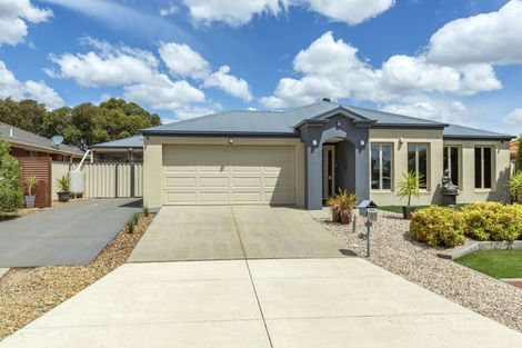 Property photo of 13 Woodland Rise Harkness VIC 3337