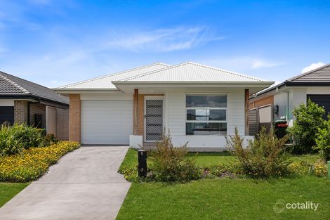 8 Beckhaus St, Gregory Hills, NSW 2557