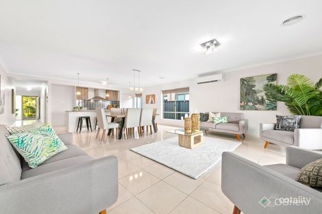 Property photo of 14 Superior Waters Pakenham VIC 3810