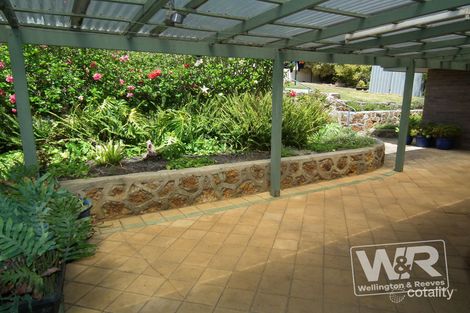 22 Barnesby Dr, Yakamia, WA 6330