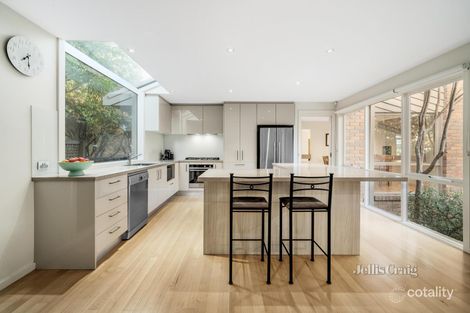 Property photo of 61 Kelway Crescent Eltham North VIC 3095