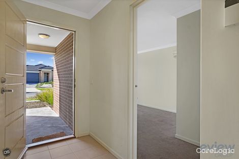 Property photo of 47 Solitude Crescent Point Cook VIC 3030