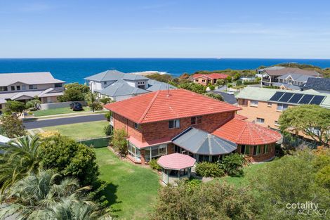 Property photo of 6 Seacliff Place Caves Beach NSW 2281